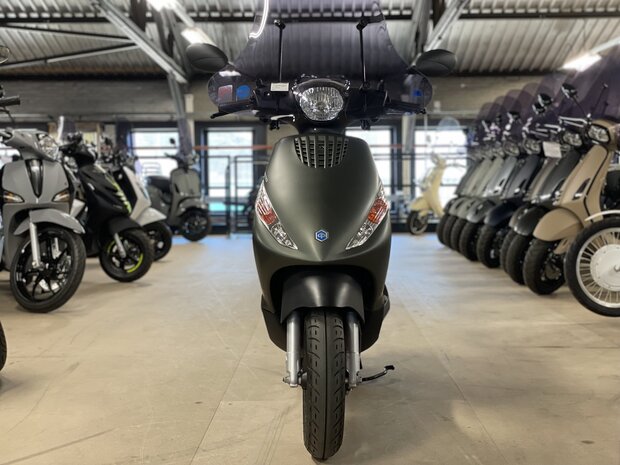 Piaggio Zip S Matgroen