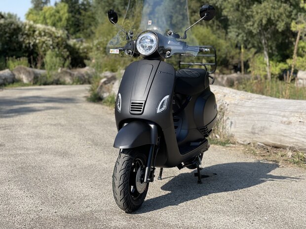 Santini e-Capri elektrische scooter matzwart l 1