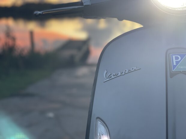 Vespa Elettrica Aluminium/Nero zwart