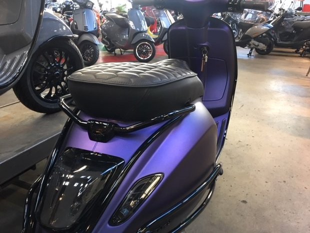 Custom Vespa Sprint Purple Rain4