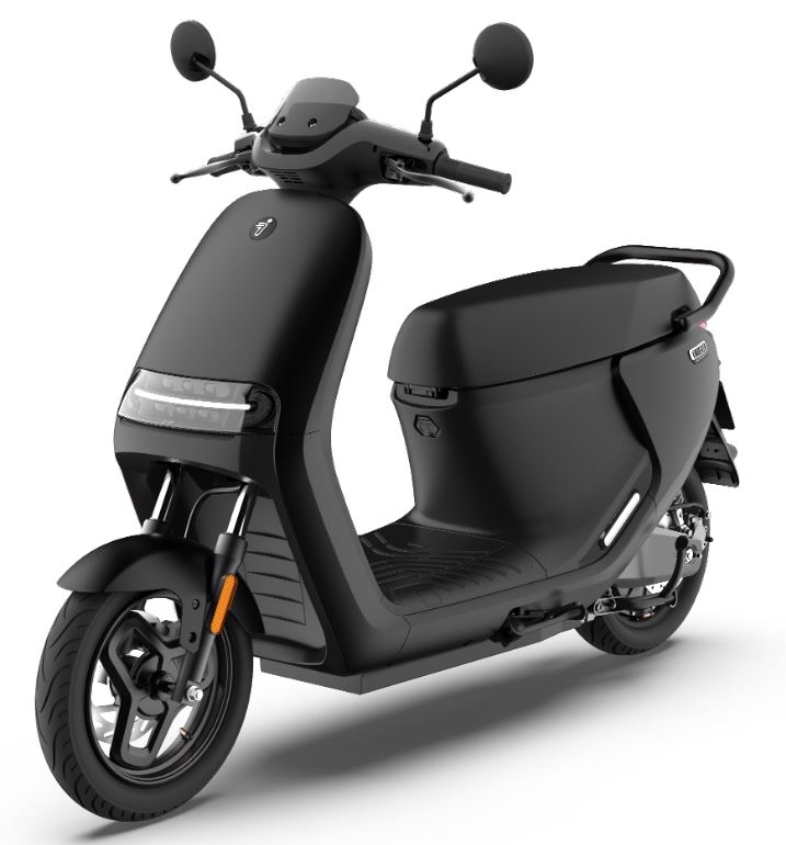 Segway E110SE elektrische scooter matzwart - Scooterspot 1000m2  scooterwinkel in Amsterdam