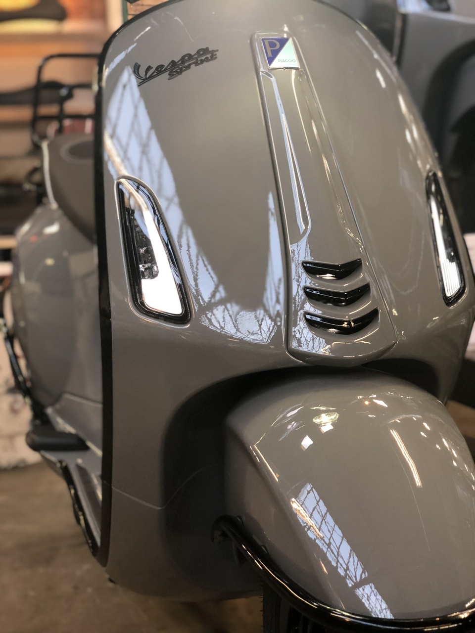 Vespa Sprint/Primavera smoke LED tube knipperlichten voorzijde -  Scooterspot 1000m2 scooterwinkel in Amsterdam