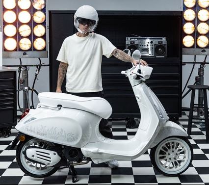 Vespa Sprint x Justin Bieber