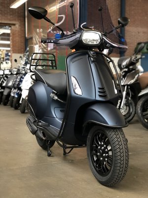 Custom Vespa Sprint Opaco Blue Scuro