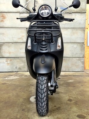 Vespa Primavera Black Bliss