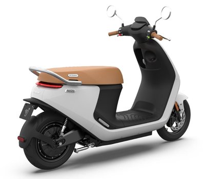 Segway E125s wit elektrische scooter
