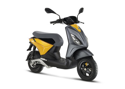 Piaggio 1 Matt Grey & Glossy Amber