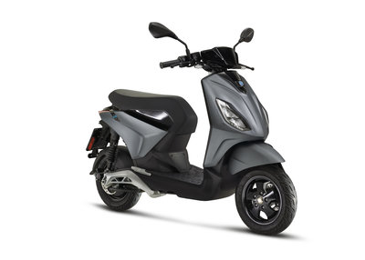 Piaggio 1 Forever Grey