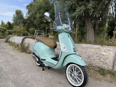 Vespa Primavera Verde Relax E5 I-GET 25km/u EX-SHOWROOM MODEL