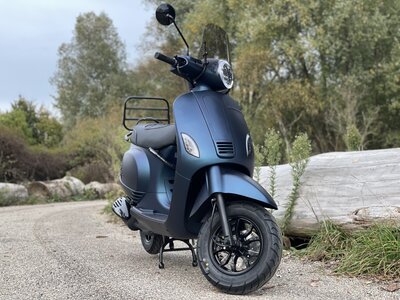 Santini Capri Digital EFI Scooter Matblauw E5