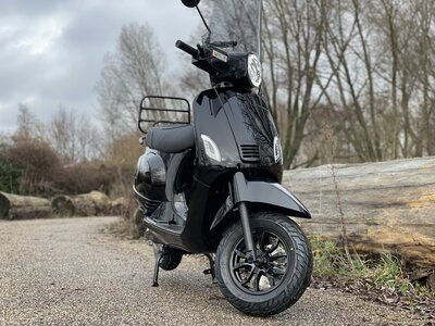 Santini e-Capri 4.0 Elektrische Scooter Glanszwart