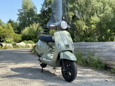 Custom Santini e-Capri Elektrische Scooter Oliva Lucido