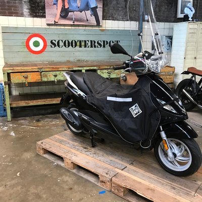 Piaggio Fly 4T Actie