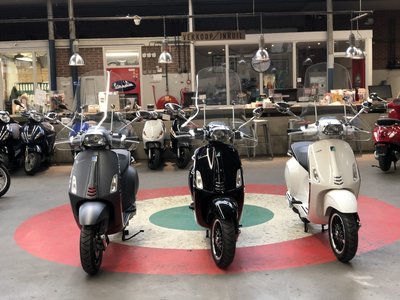 Vespa Sprint IGET E4 Actie