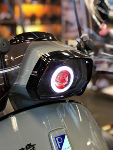 angel eye vespa primavera sprint scooterspot amsterdam